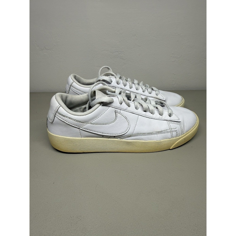 Nike Blazer Low Women's Sneakers Size 7.5 White Leather Shoes AV9370-111 Casual